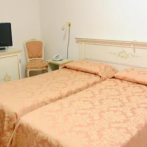 Hotel Ambassador Tre Rose, Venise