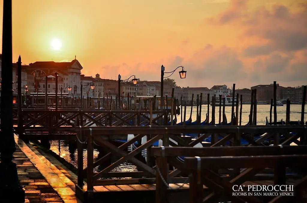 ** Guest house Ca' Pedrocchi Hotel Venice Italy