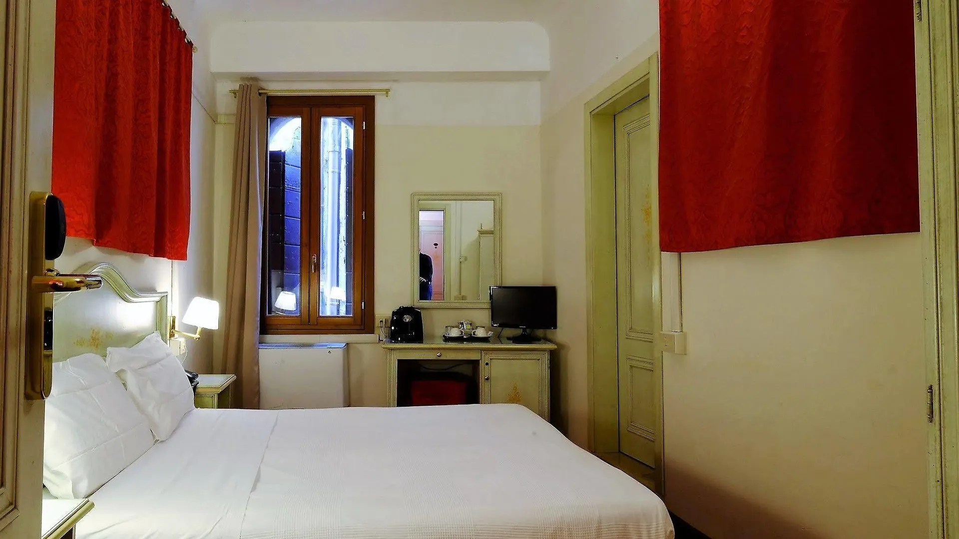 ** Guest house Ca' Pedrocchi Hotel Venice Italy